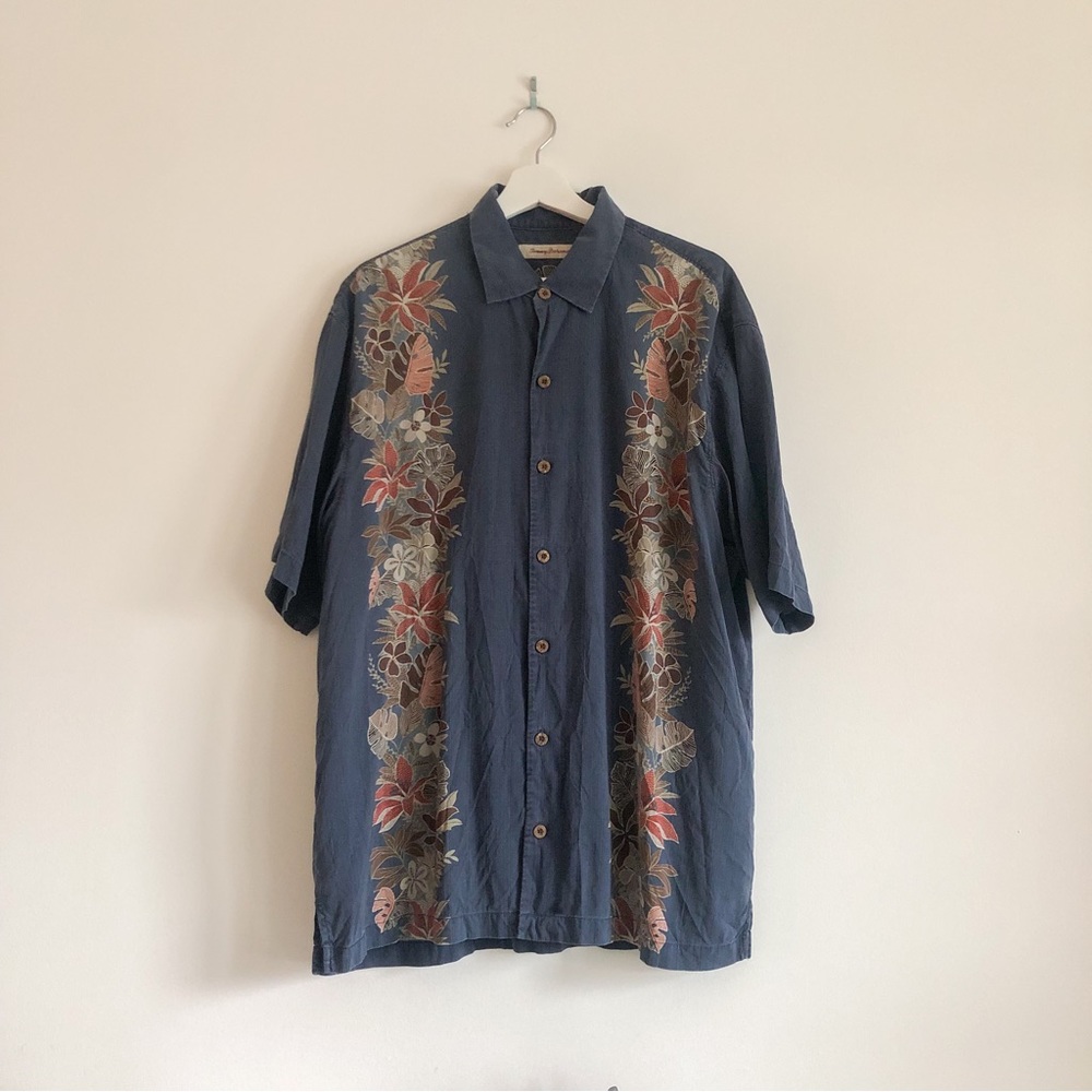 Tommy Bahama Hawaiian button down shirt